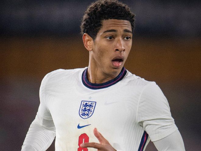 榜眼梦游11中1福克斯空砍25分，米切尔28+8，骑士送马刺交手6连败