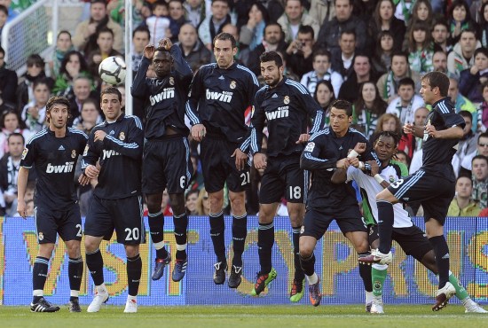 时报：曼城只想纯租借埃切韦里，罗马对这种方式并不信服