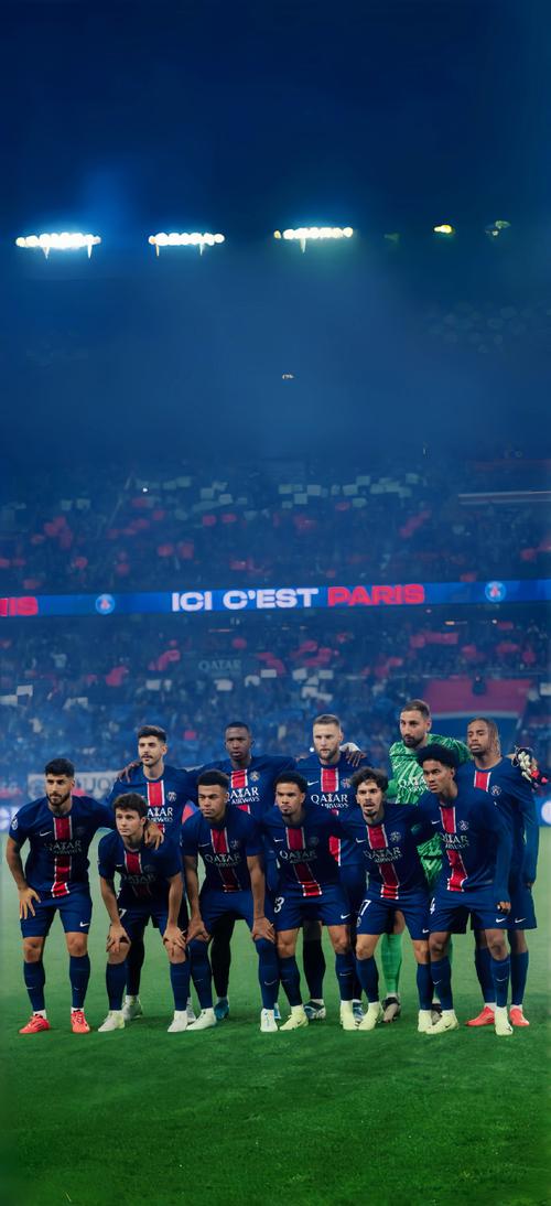 足球不会同情任何人（绿茵场从不怜悯任何人）